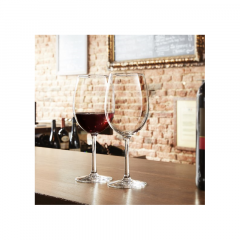 Wine Glasses & Champagne Flutes