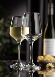 Wine Glasses & Champagne Flutes
