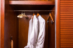 Hangers & Luggage Racks