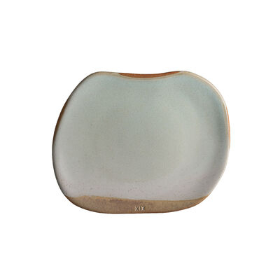 Forager Plate 19.3 x 15.5cm (7 1/2 x 6")
